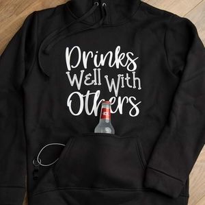 Tailgate hoodie Drinks Well With Others NEW size small